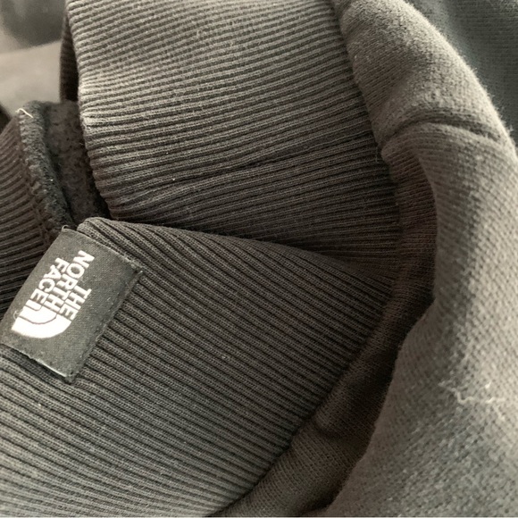 Black long sleeve sweatshirt The North Face size L - Picture 3 of 11